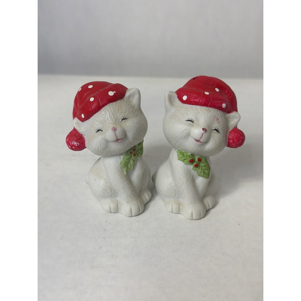 Vintage Roman Inc White Kitten Cat Mushroom Hat Salt and Pepper Shakers Set